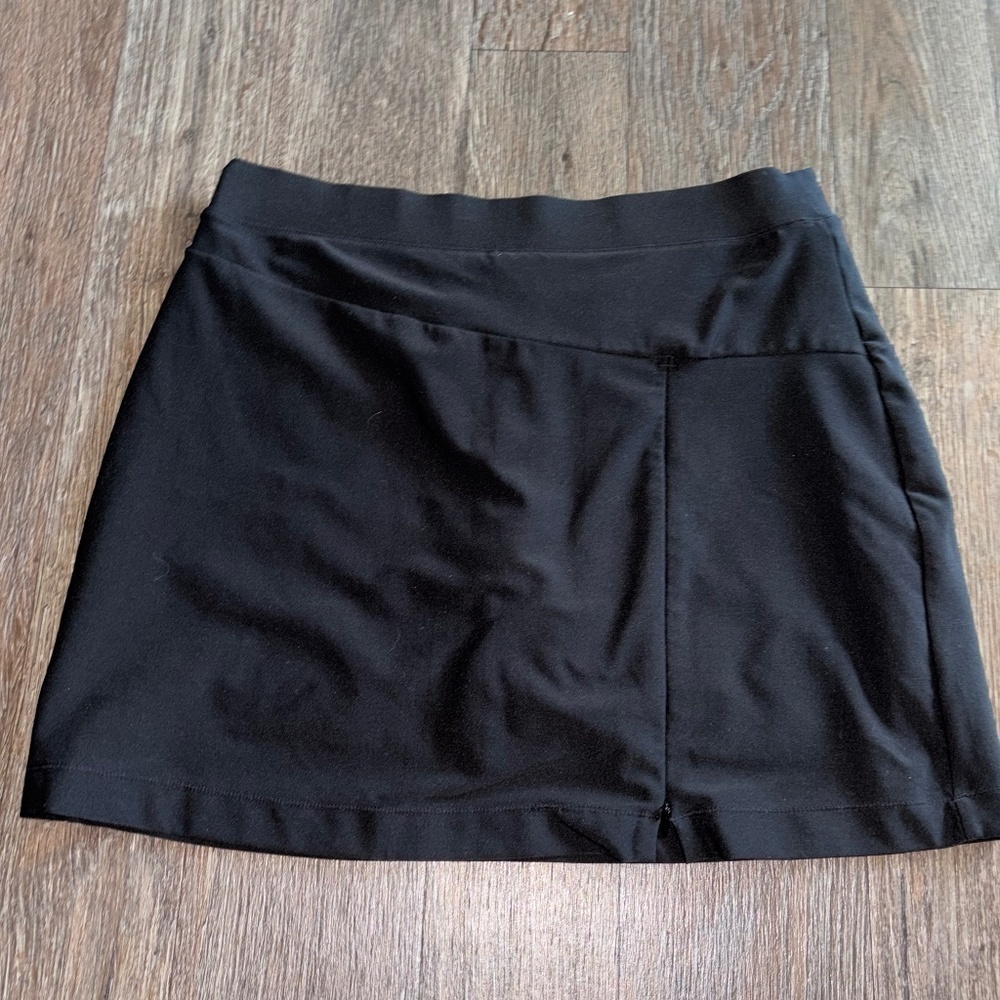 L.L. Bean Black Skort Sz Small